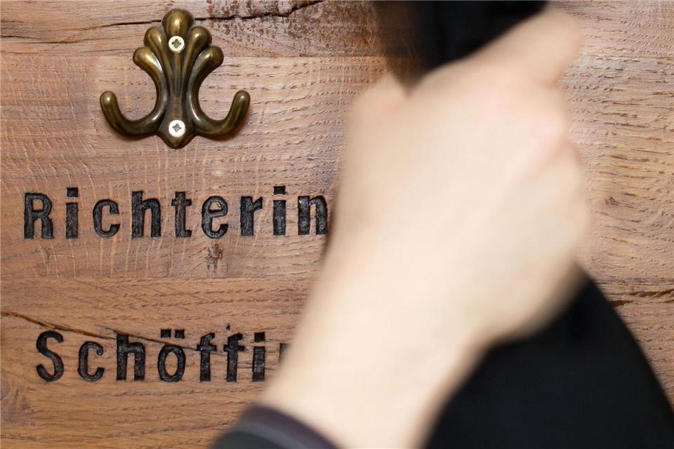 Listen mit vorgeschlagenen Schöffen landeten irrtümlich im Netz. (Symbolbild)Friso Gentsch/dpa