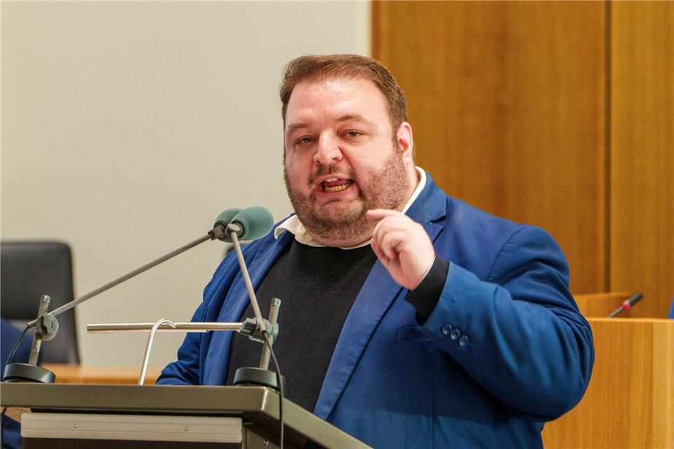 Lohr spricht von einem Angriff auf die Freiheit des Mandats und auf das Parteienprivileg. (Archivbild)Andreas Arnold/dpa