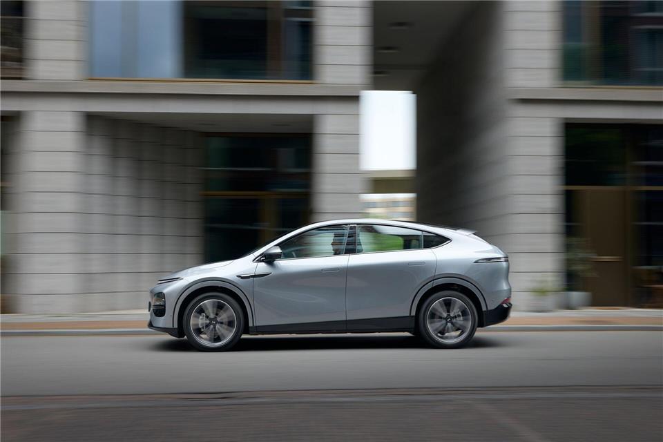 Der Nächste, bitte: Wie der Xpeng G6 gegen Tesla Y antritt Long Vehicle? Nun, der Xpeng zieht sich zumindest bis 4,75 Meter in die Länge und weist einen Radstand von 2,89 Metern auf.Xpeng/dpa-tmn