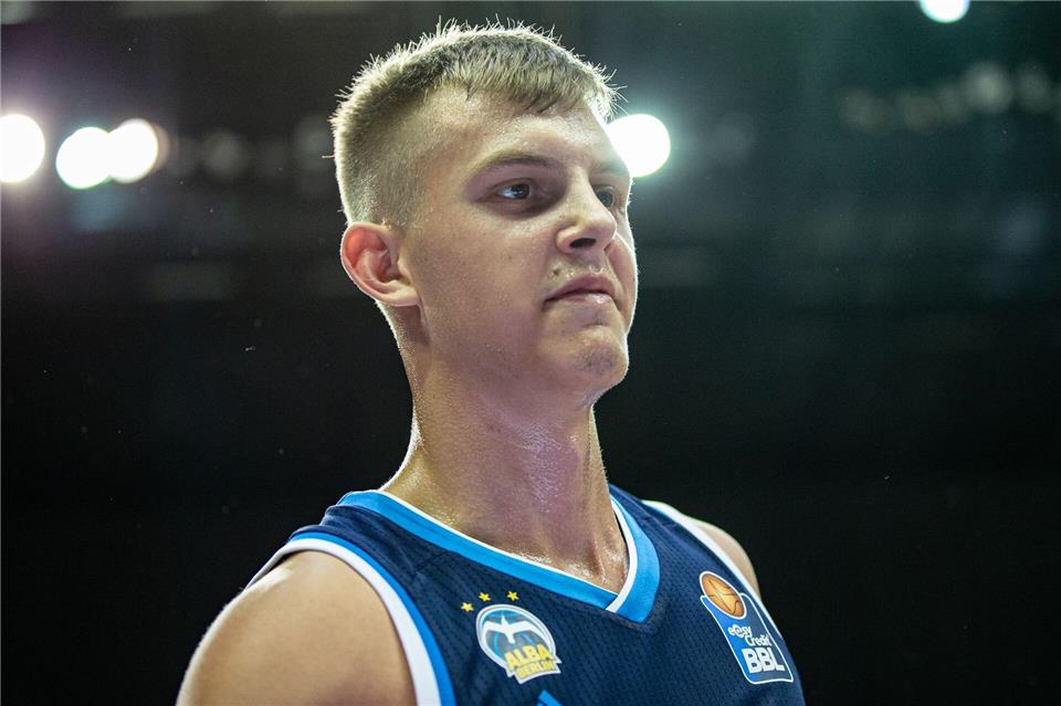 Lorenz Brenneke (hier noch im Trikot von Alba Berlin) verlässt die Frankfurt Skyliners. (Archivbild)Andreas Gora/dpa