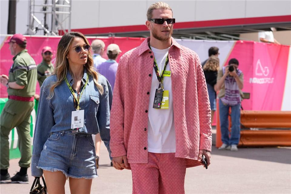 Loris Karius und seine Frau Diletta Leotta. (Archivfoto) Luca Bruno/AP/dpa