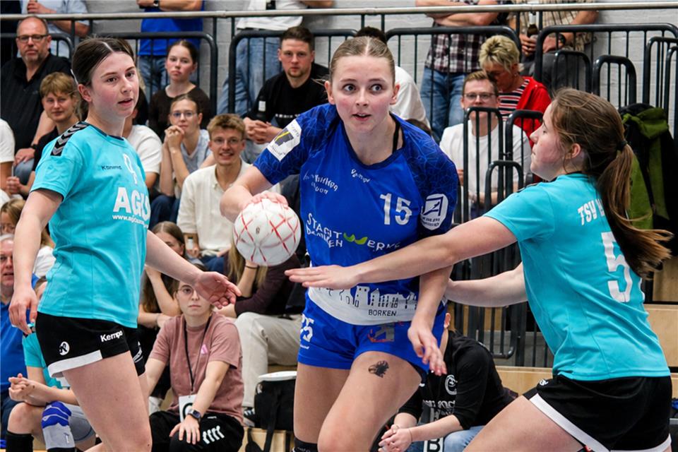 Lotte Thomzik, eines der großen Talente im Borkener Oberliga-Team erzielte am Samstagabend gegen Kaldenkirchen einen Treffer.