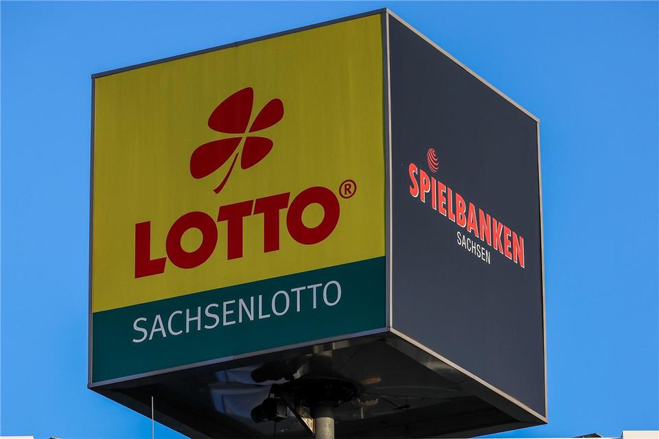 Lotto-Spieler müssen höhere Gebühren zahlen. (Archivbild)Jan Woitas/dpa