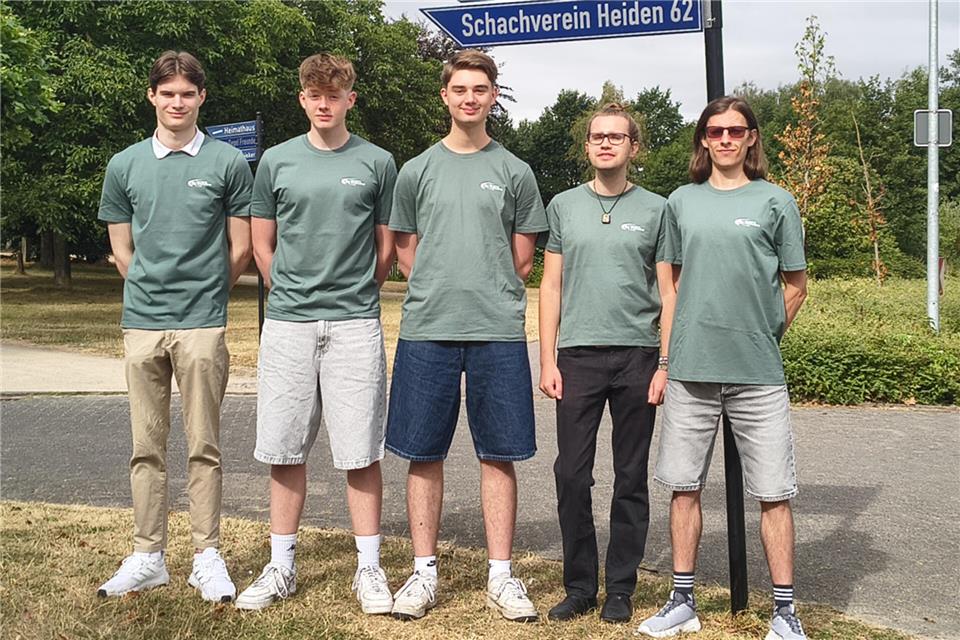 Luc Wanning, Felix Zoll, Alexander Föing, Nik Benson und Adrian Knop (v. l.) freuen sich auf den Japanaustausch.
