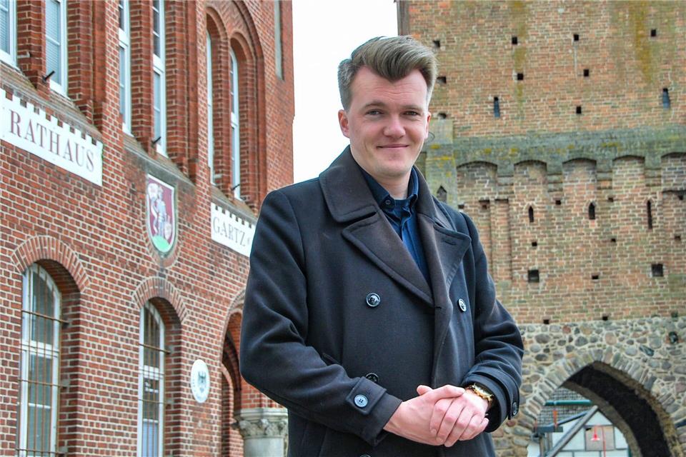 Luca Piwodda wurde mit 24 Bürgermeister der Stadt Gartz (Oder).Anja Sokolow/dpa-Zentralbild/dpa