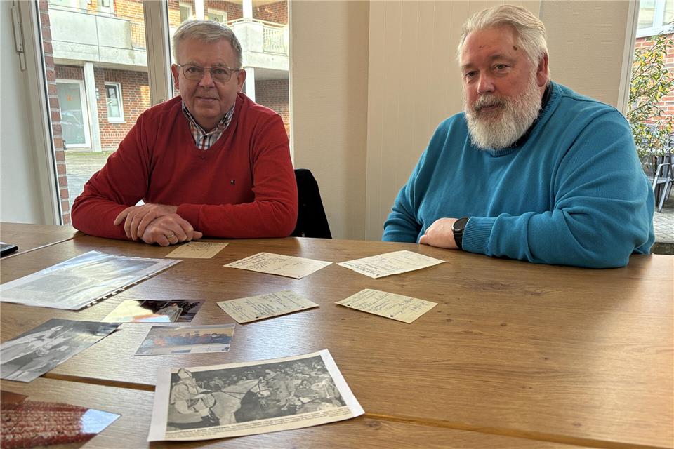 Ludger Askamp und Klaus Elsner erinnern sich an die Nikolausumzüge in den vergangenen Jahren.