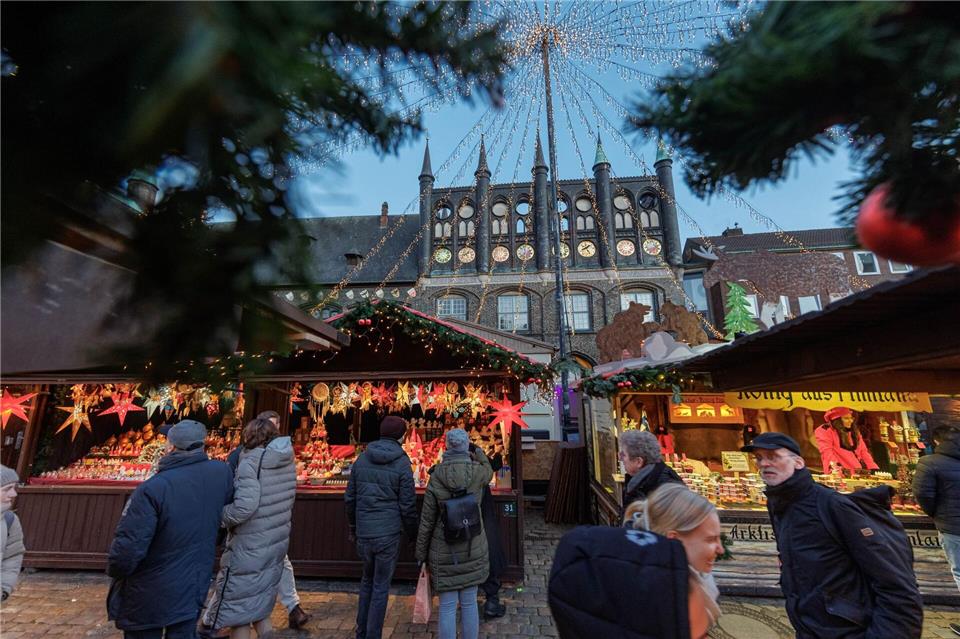 Lübeck bezeichnet sich selbst als „Weihnachtsstadt des Nordens“. (Archivbild) Markus Scholz/dpa