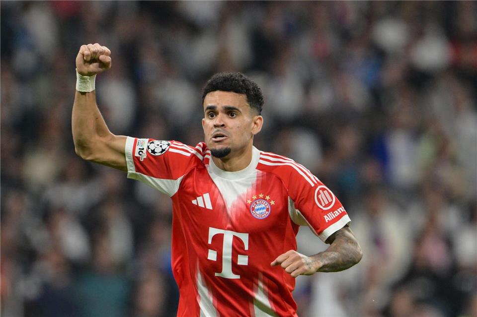 Luis Díaz feiert sein 1:0.Peter Kneffel/dpa