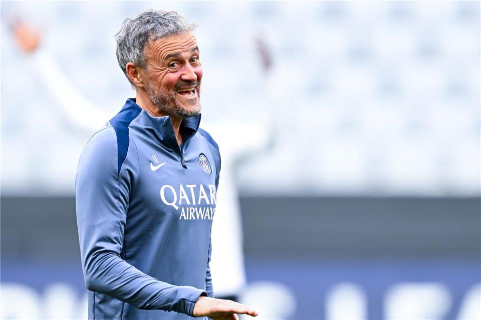 Luis Enrique beim Abschlusstraining in der Allianz Arena. Da, wo er mit Paris vor einem Jahr den Champions-League-Titel gewann.Sven Hoppe/dpa
