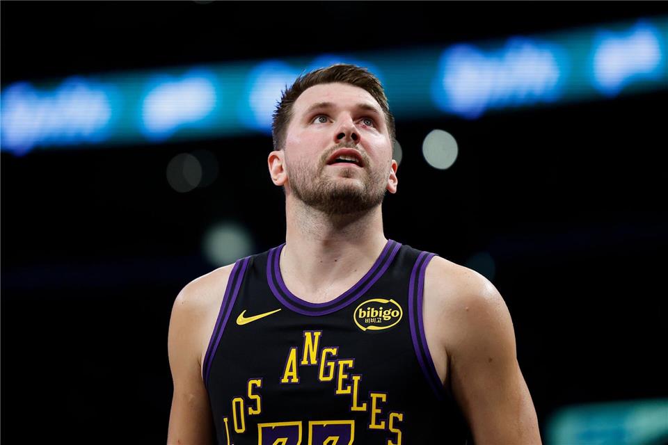 Luka Doncic droht ein vorzeitiges Saisonaus.Caroline Brehman/AP/dpa
