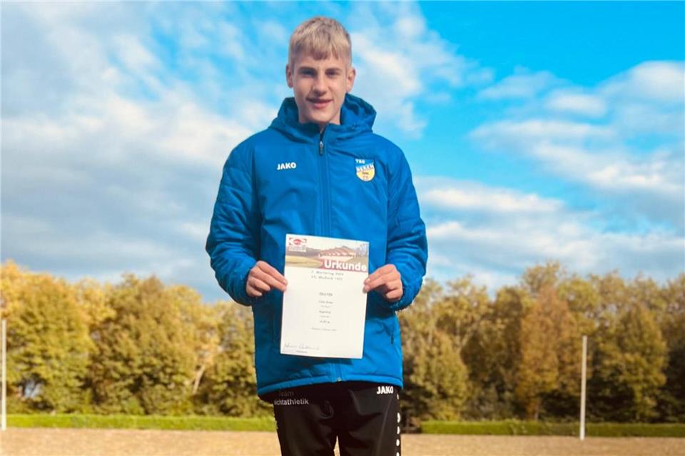 Lukas Bruns hat schon oft auf dem Treppchen gestanden. Im Speerwurf setzte sich der Mehrkämpfer der TSG Reken auf Anhieb an Position zwei in der westfälischen Bestenliste.