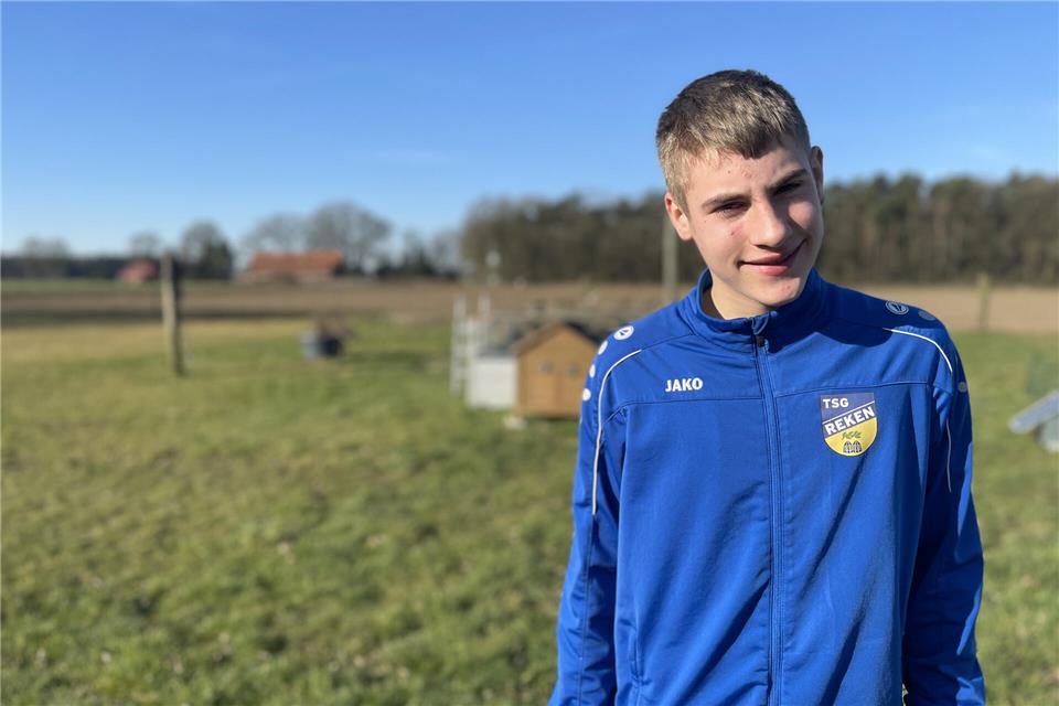 Lukas Bruns wohnt mit seiner Familie in Reken und nutzt das Grundstück auch für sein Training.
