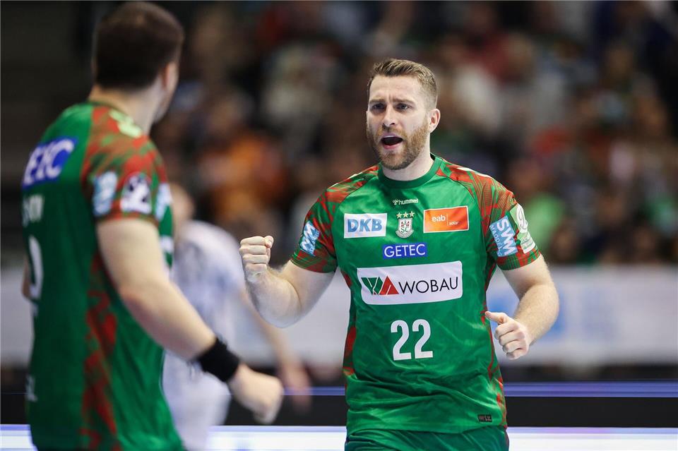Lukas Mertens (r) war bester Magdeburger Schütze in Göppingen. (Archivbild)Ronny Hartmann/dpa-Zentralbild/dpa