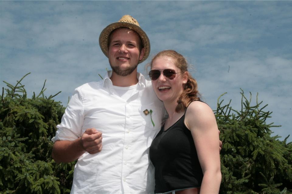 Lukas Niehues-Wessendorf ist neuer Schützenkönig des Schützenvereins Gemenkrückling-Feldmark. Marie Schulze-Bröring ist die neue Königin. 
