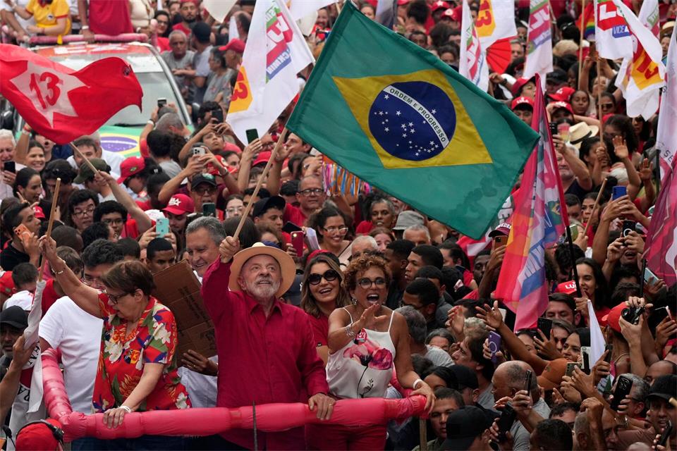 Lula mobilisiert seine Anhänger. (Archivbild)Silvia Izquierdo/AP/dpa