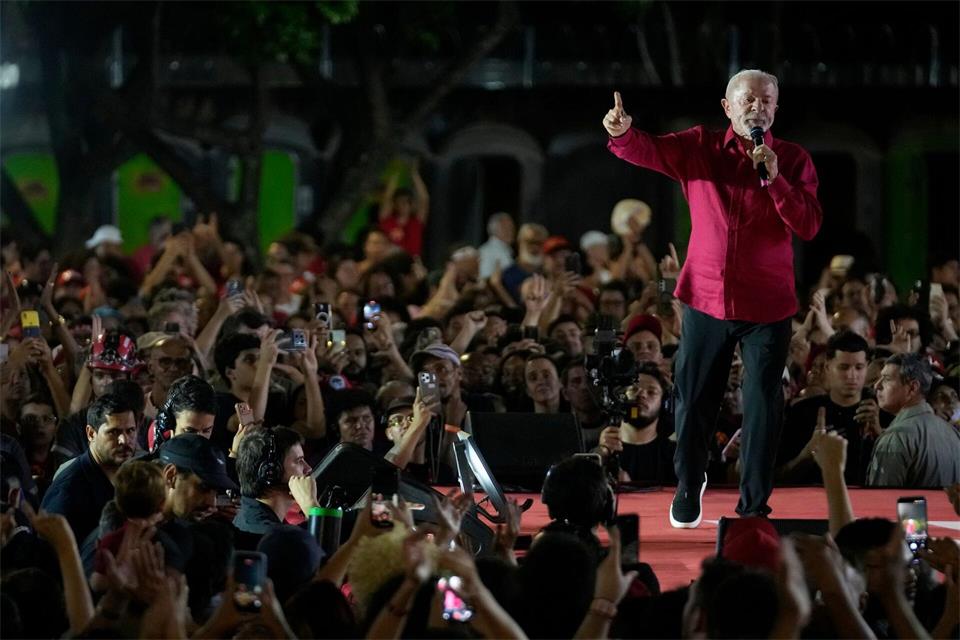 Lula möchte trotz seines hohen Alters von 80 Jahren wiedergewählt werden. (Archivbild)Eraldo Peres/AP/dpa