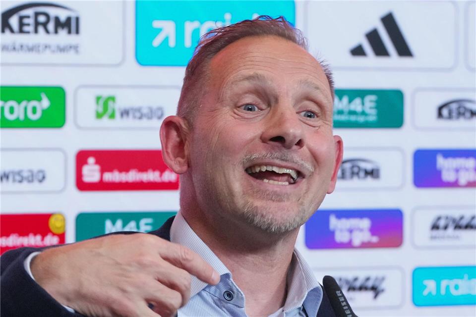Lustrinelli fordert eine Winnermentalität von der Mannschaft.Soeren Stache/dpa