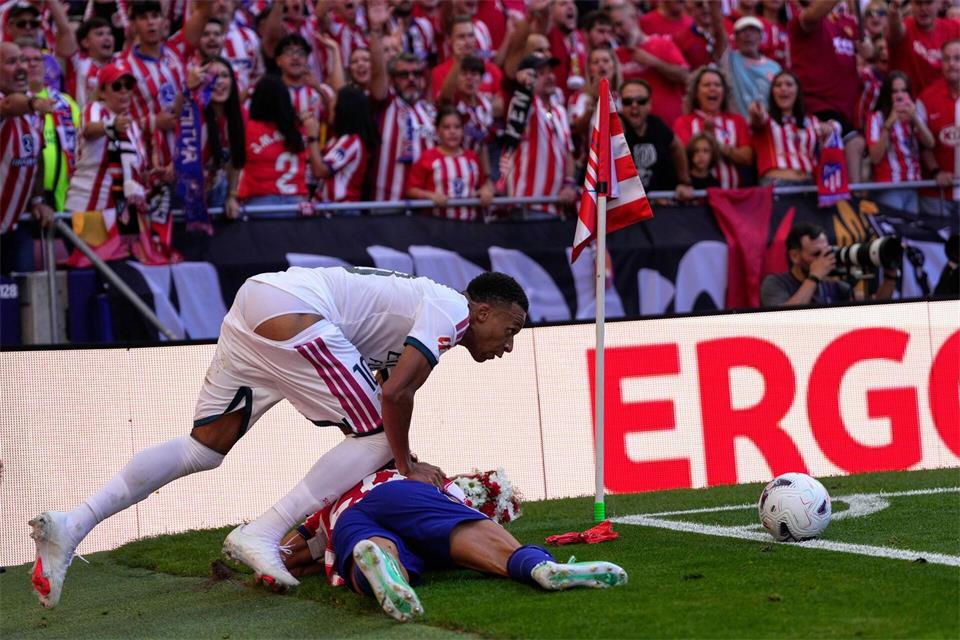 Machte bei Atlético keine gute Figur: Kylian Mbappé.Bernat Armangue/AP/dpa