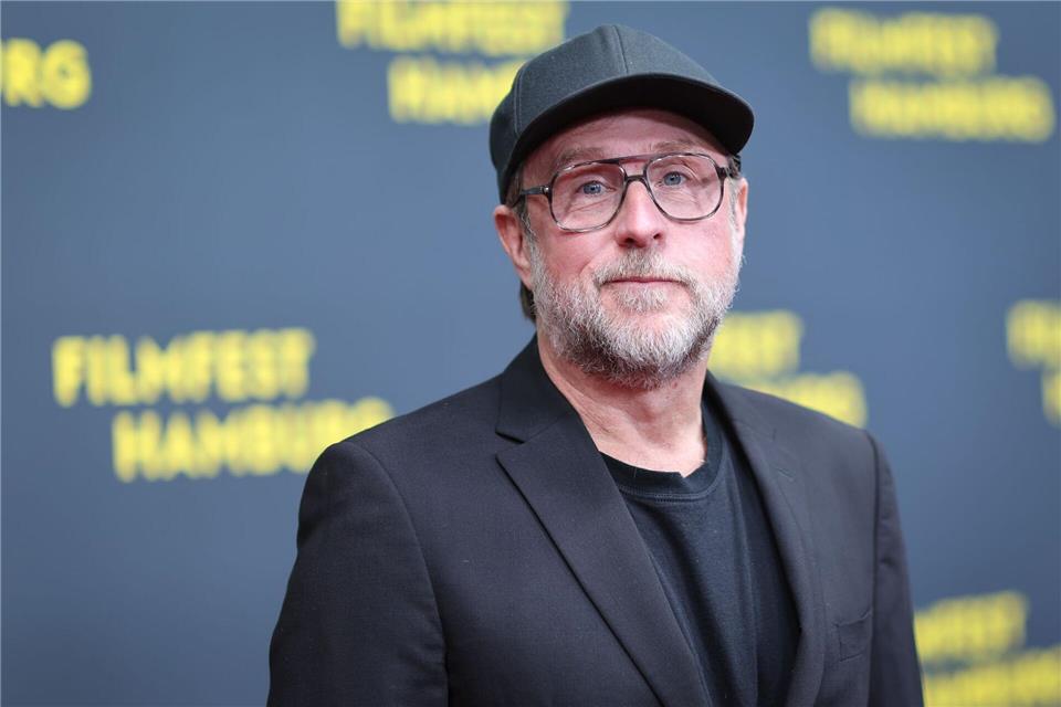 Mädel: Mit Brille schon mal ein Requisit mehr zum Spielen als die Kollegen. (Archivbild)Christian Charisius/dpa