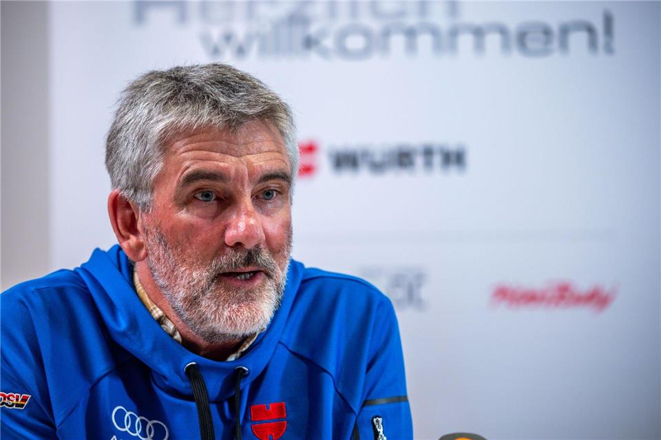 Männer-Chefcoach Christian Schwaiger schickt nur drei Abfahrer in Kitzbühel an den Start. (Archivbild)Jens Büttner/dpa