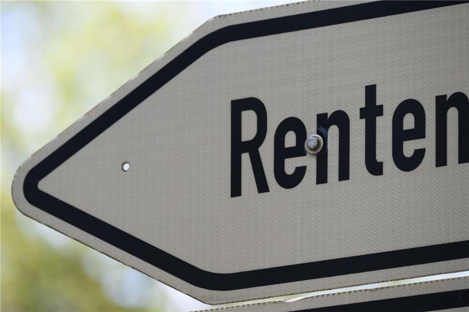 Männer im Südwesten erhalten die höchste Altersrente. (Symbolfoto)Robert Michael/dpa