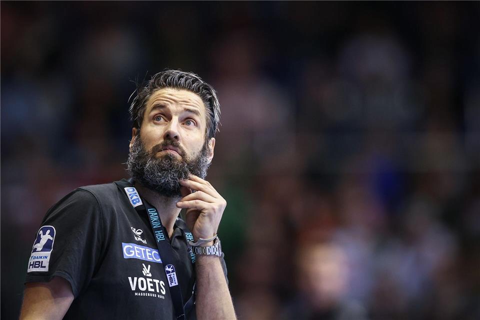Magdeburgs Trainer Bennet Wiegert erinnert sich noch gut an das schwere Pokal-Halbfinale 2016 gegen den BHC. (Archivbild)Ronny Hartmann/dpa-Zentralbild/dpa