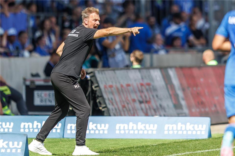Magdeburgs Trainer Markus Fiedler gibt die Richtung vor.Andreas Gora/dpa