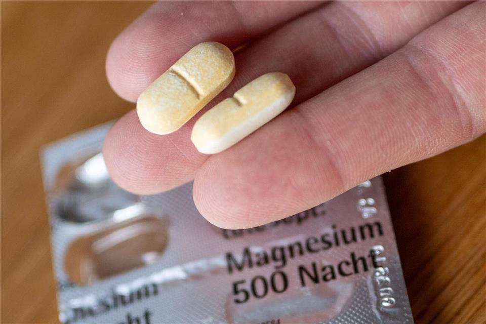Magnesium-Präparate sind weit verbreitet: Im Handel gibt es zahlreiche Produkte, die gezielt an Sportler, Schwangere und Senioren vermarktet werden.Monika Skolimowska/dpa/dpa-tmn