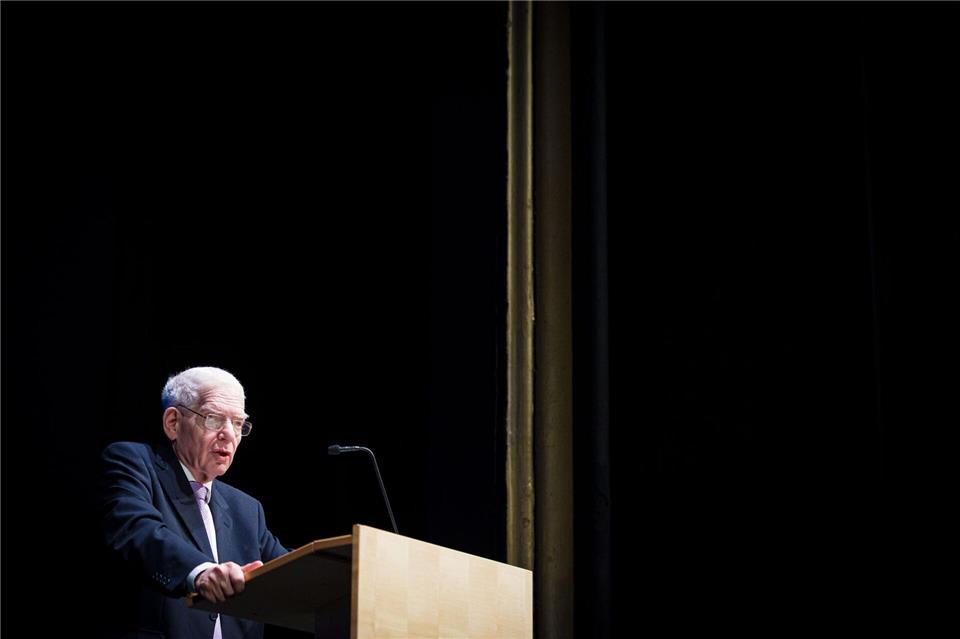 Mahnende Worte: Josef Schuster, Präsident des Zentralrats der Juden in Deutschland, spricht bei der Eröffnung der Ausstellung. Moritz Frankenberg/dpa