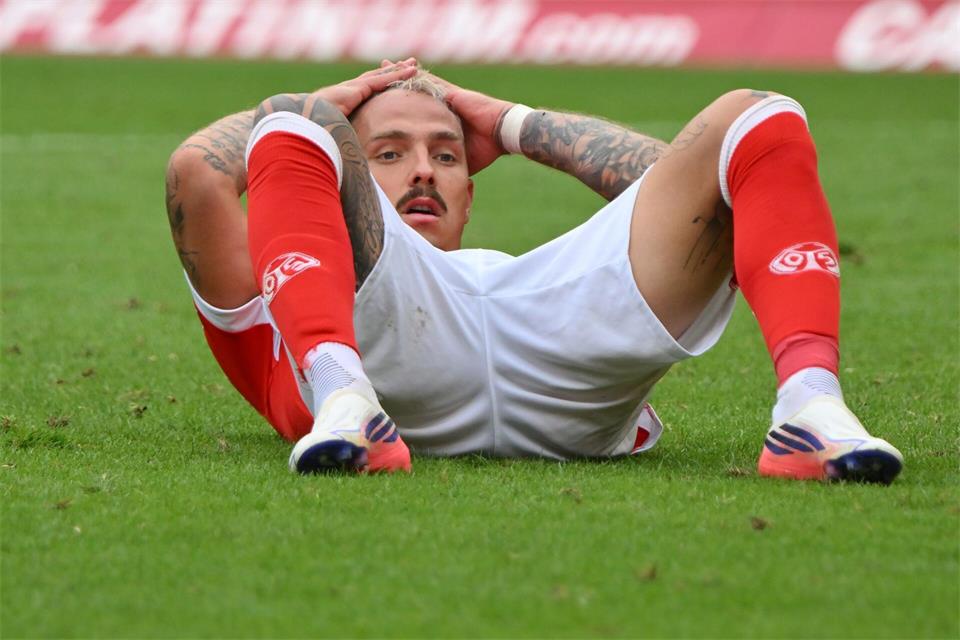 Mainz 05 und Phillip Tietz haderten mit dem Ergebnis gegen Paderborn.Torsten Silz/dpa