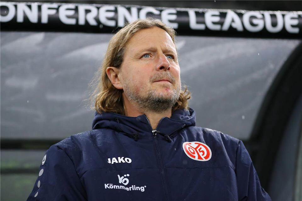 Mainz-Trainer Bo Henriksen muss beim SC Freiburg definitiv auf Dominik Kohr und Nadiem Amiri verzichten.Constantin Stefan/dpa