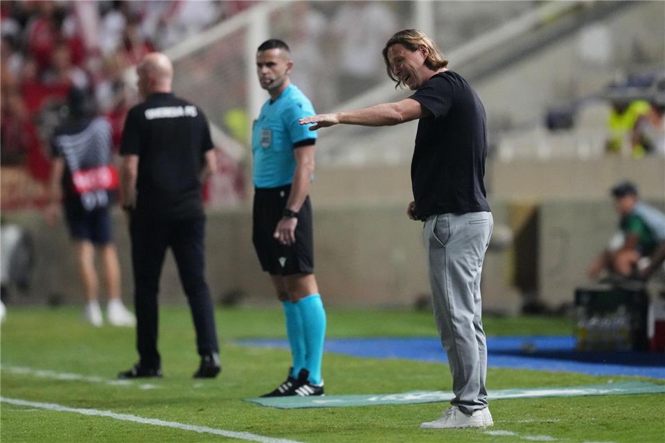 Mainz-Trainer Bo Henriksen vertraut auf seinen Ersatzkeeper Lasse Rieß.Petros Karadjias/AP/dpa