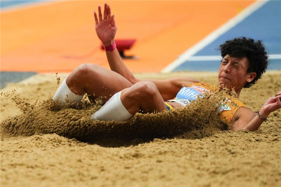 Malaika Mihambo sorgt für Glanz beim Golden Oval.Peter Dejong/AP/dpa