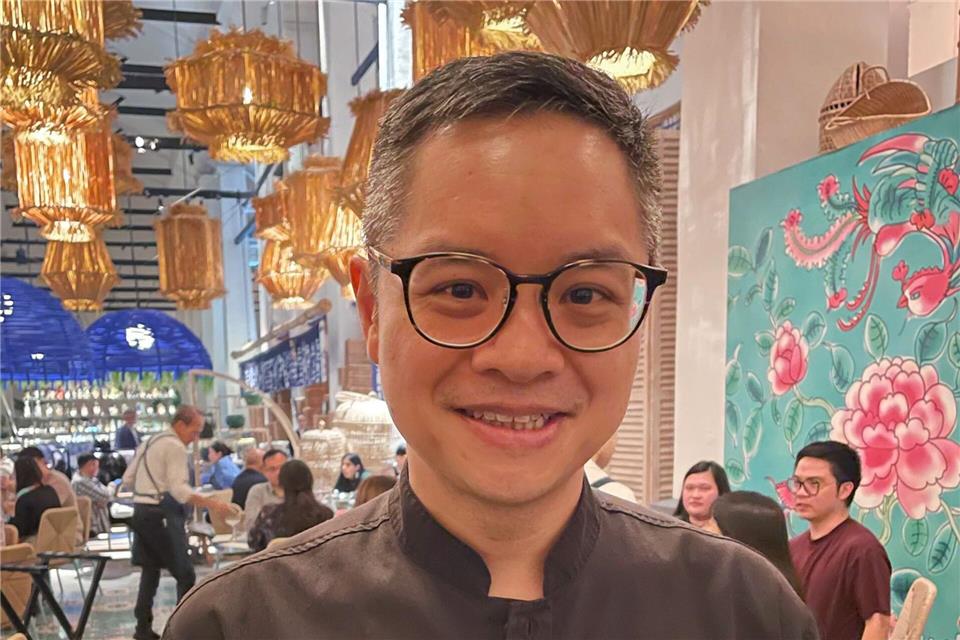 Malcom Lee ist Profi in Sachen Peranakan-Küche: Diese sei komplex und bilde eine Balance aus scharf, süß, sauer, salzig und umami.Manuel Meyer/dpa-tmn