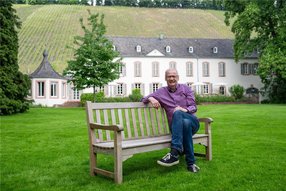 Malerisch gelegen: das Weingut von TV-Star Günther Jauch im rheinland-pfälzischen Kanzem an der Saar. (Archivbild)Harald Tittel/dpa