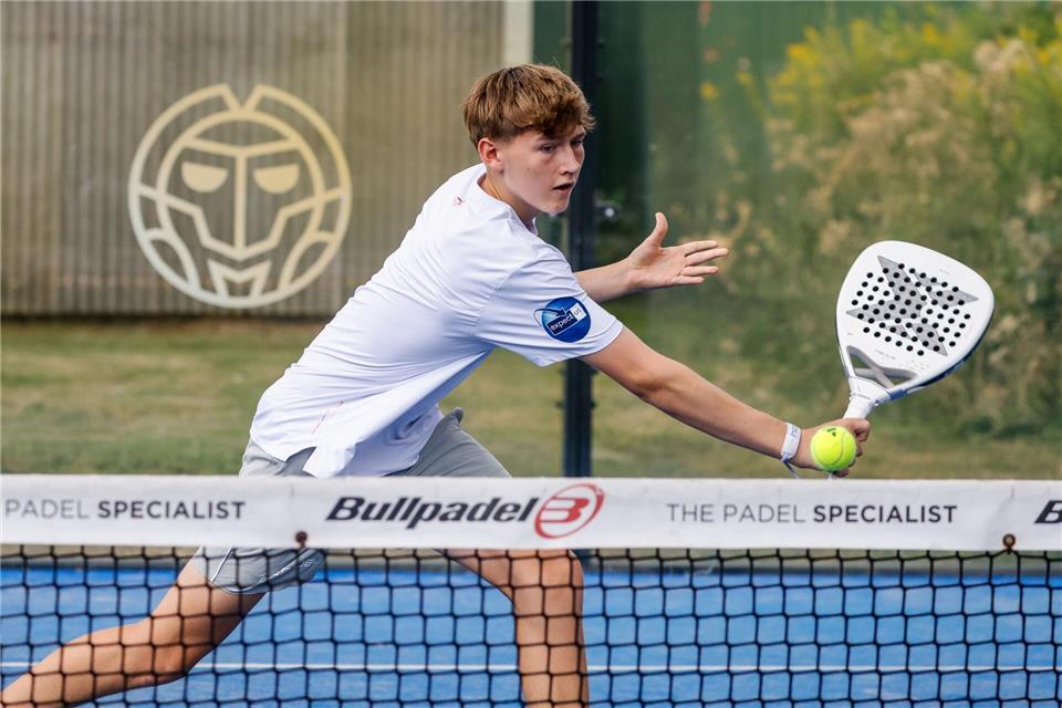 Mallorca statt Barrien in der Nähe von Bremen: Jonas Trümpler zieht um, um als Padel-Spieler besser zu werden.Focke Strangmann/dpa