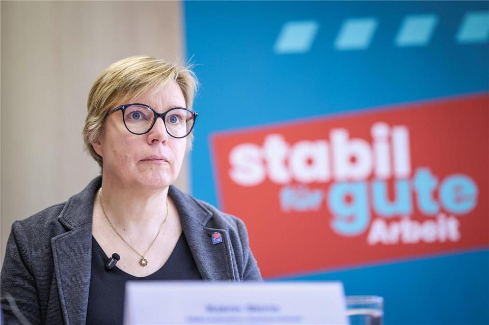 Man stehe für Demokratie und Mitbestimmung, diese Punkte würden sich im Programm der AfD nicht wiederfinden, sagte die Landesleiterin des Deutschen Gewerkschaftsbunds (DGB), Katrin Skirlo.Ronny Hartmann/dpa