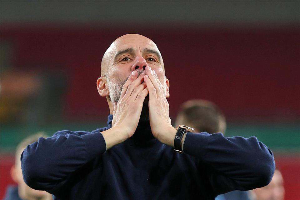 ManCity-Coach Pep Guardiola kostete den Gewinn des Liga-Pokals voll aus.Richard Pelham/AP/dpa