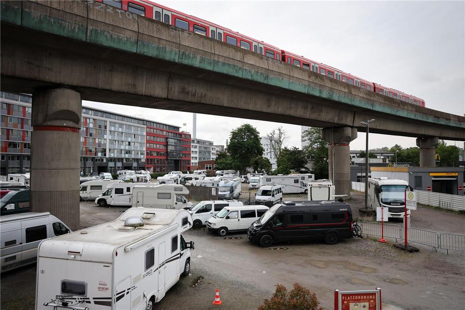 Mancherorts im Norden müssen Camper in diesem Jahr mehr für ihren Stellplatz zahlen - auf diesem Platz in Hamburg bleiben die Preise aber stabil.Christian Charisius/dpa