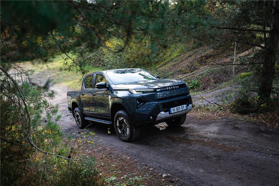 Mangelware: Viele Hersteller setzen aktuell nicht auf Wasserstoff - Toyota etwa hat den Pkw Mirai im Angebot, will aber auch 2028 den Hilux (Bild) mit dieser Technologie einführen.Toyota/dpa-tmn