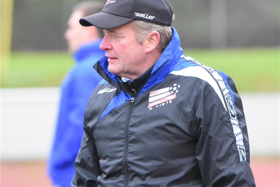 Manni Wöllper war mit seiner TSG Dülmen im Relegationsspiel um den Aufstieg in die Westfalenliga chancenlos. Am Ende unterlag man Vestia Disteln mit 1:6.