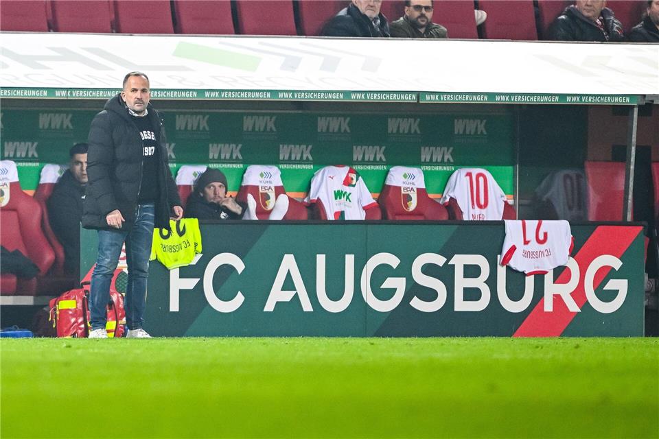 Manuel Baum in Aktion am Spielfeldrand beim 0:0 gegen Bremen.Harry Langer/dpa