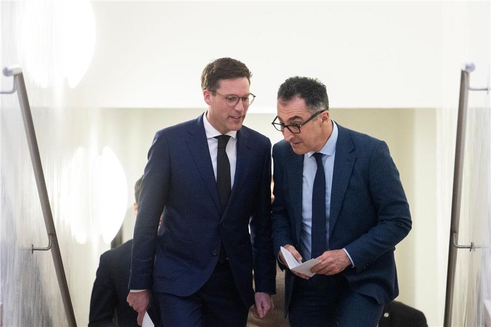 Manuel Hagel und Cem Özdemir haben sich mit ihren Teams schon mehrfach getroffen. (Archivbild)Marijan Murat/dpa