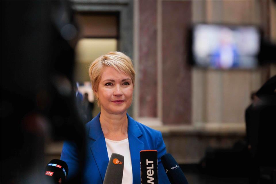 Manuela Schwesig (SPD) will Ministerpräsidentin bleiben. (Archivbild)Carsten Koall/dpa