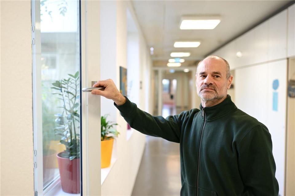 Marc Stihler arbeitet seit den 90er Jahren in der Pflege. Felix Kästle/dpa