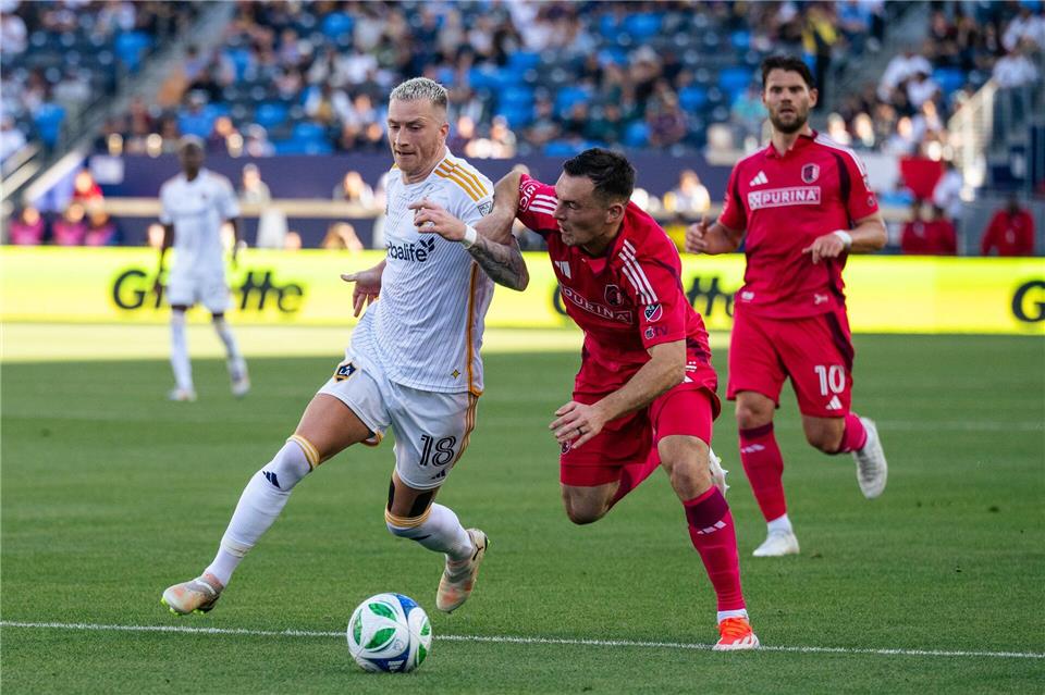 Marco Reus (l)spiel seit Sommer 2024 für Los Angeles Galaxy.Maximilian Haupt/dpa