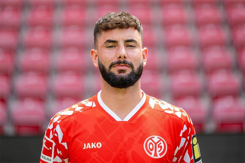 Marco Richter trainiert bei Mainz 05 weiter mit - ohne zum Kader zu gehören. (Archivbild) Torsten Silz/dpa
