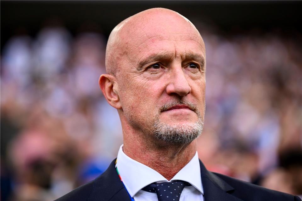 Italiener Rossi bleibt Ungarns Nationaltrainer  Marco Rossi betreut die ungarische Nationalmannschaft auch nach dem frühen EM-Aus.