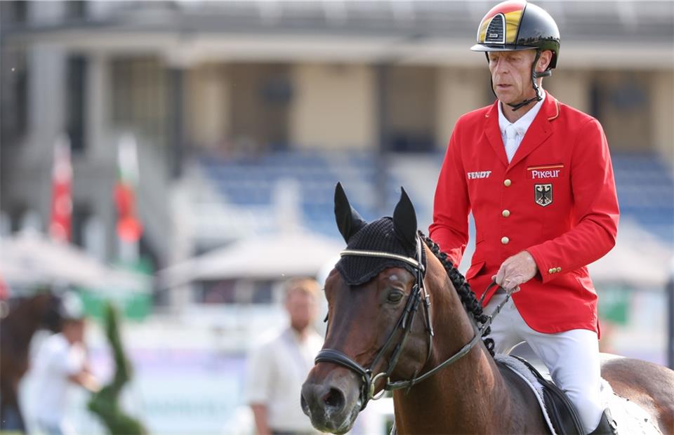 Marcus Ehning auf Stargold: Nach einer Verletzung ist das Top-Pferd wohl noch nicht fit genug, um bei großen Turnieren mit dem CHIO-Sieger an den Start zu gehen.