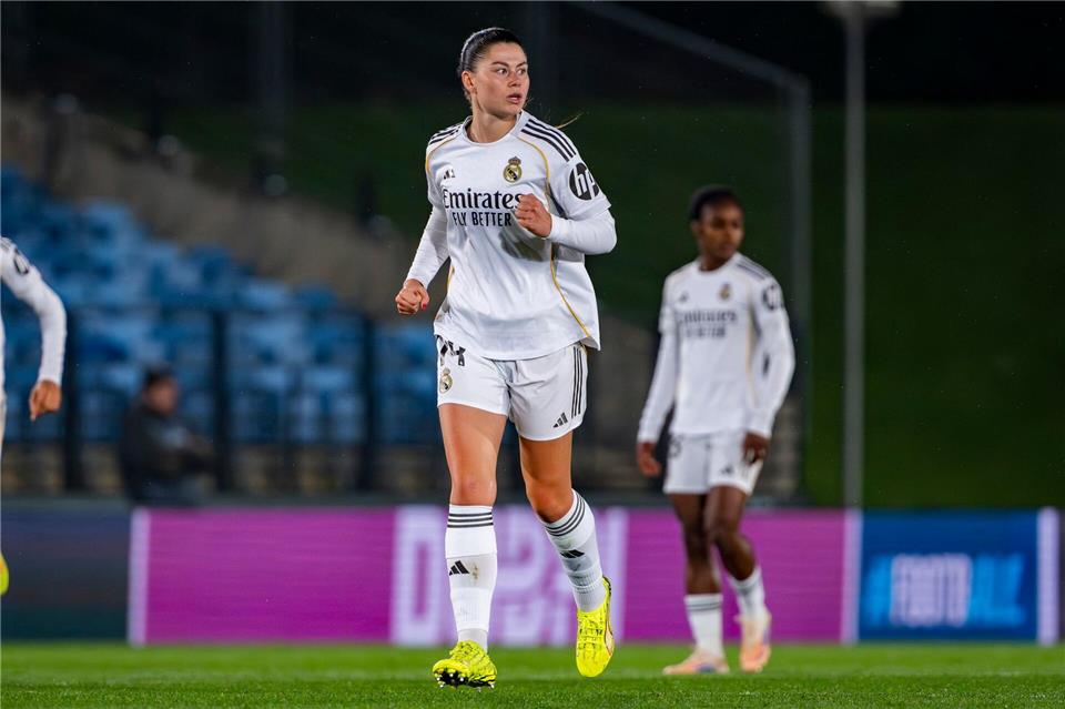 Maria Méndez erzielt gegen die Wolfsburgerinnen das 1:0. Alberto Gardin/ZUMA Press Wire/dpa